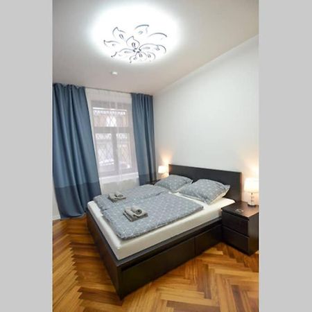Brandly New Apartment Andel Πράγα Εξωτερικό φωτογραφία